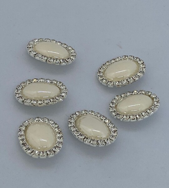 Dikmeli Taşlı Düğme DTD-02
